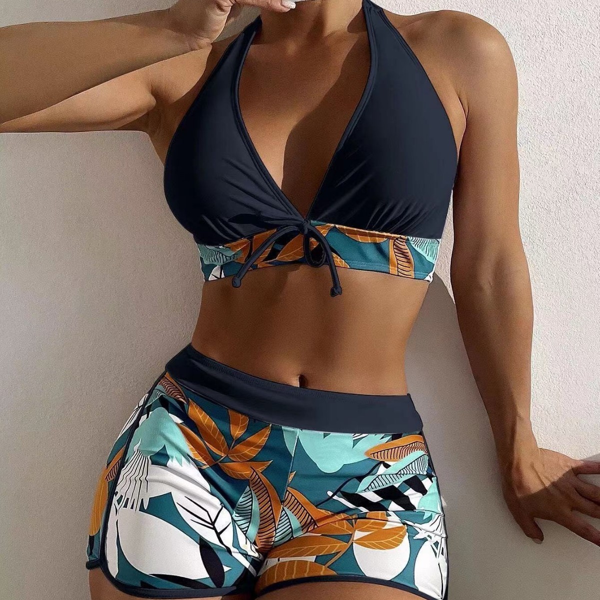 Женский раздельный купальник:  – обзор и цена Tops